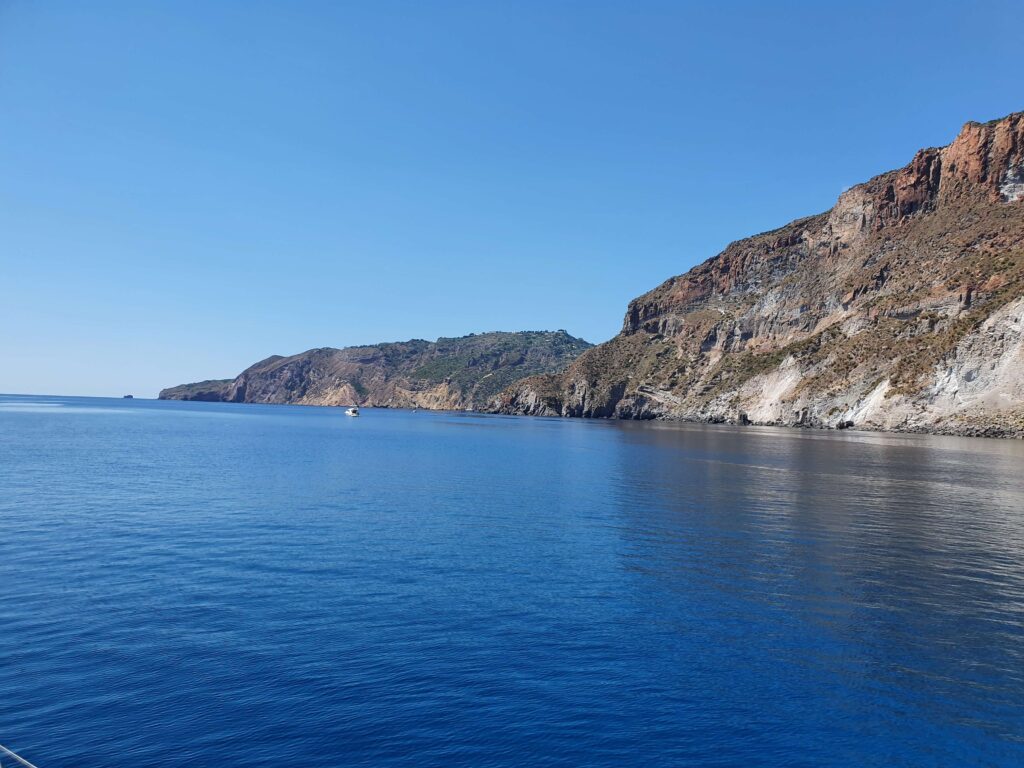 Valle Muria spiaggia Lipari escursioni in barca Mysailcruise